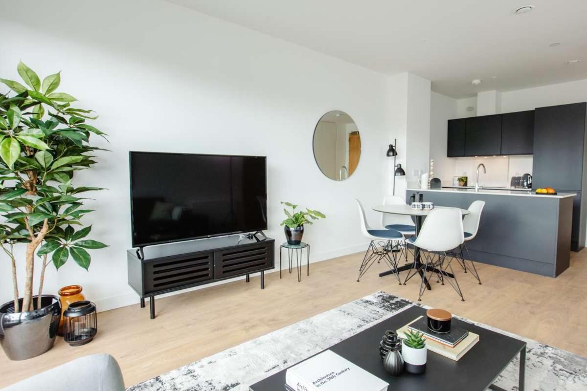 Coopers Cross Two By At Apartment